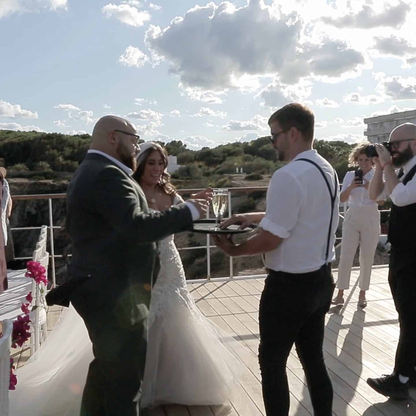 mobile bar wedding